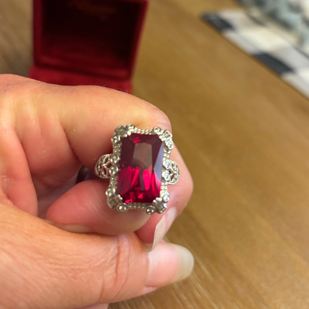 Elegant Silver and Red Gemstone Ring